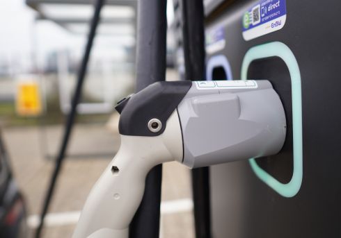 Electric cars: home charger grant, selling power back to the grid and Volvo’s free electricity offer